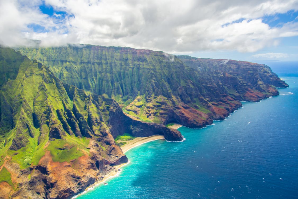 4 Beautiful Hikes On The Big Island You Should Go On