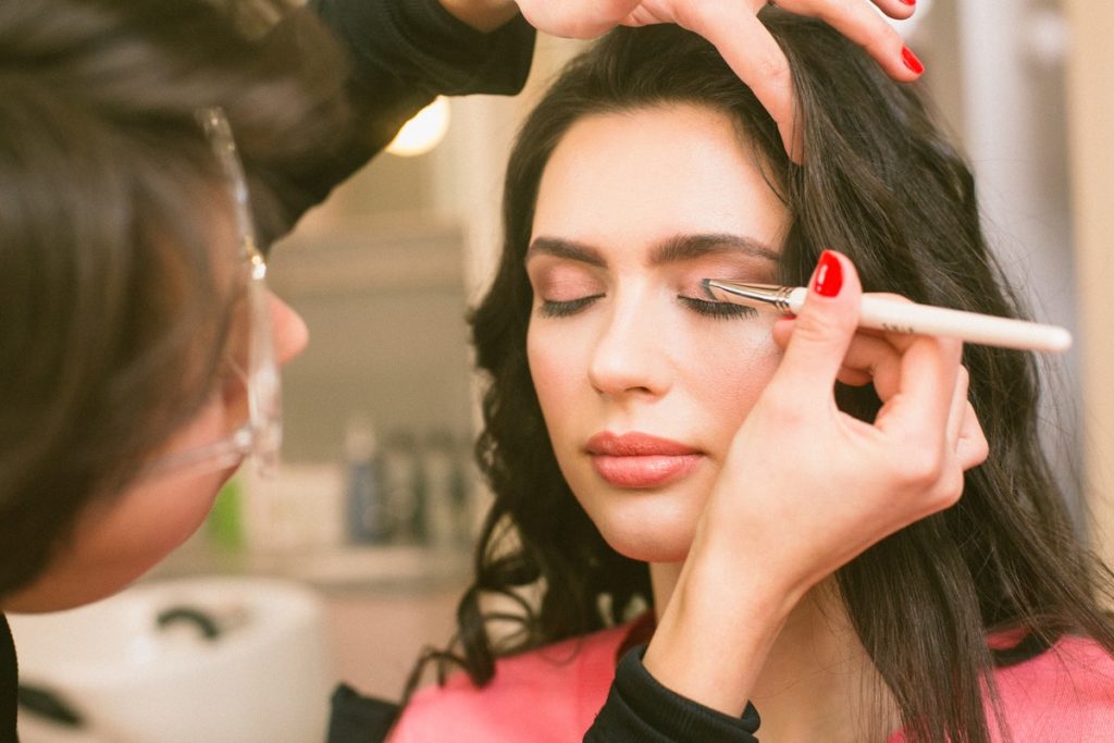 8 Makeup Mistakes To Avoid