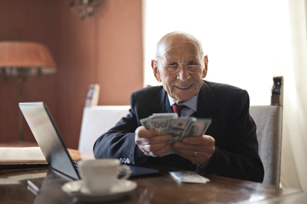 Tips To Manage Post Retirement Finances