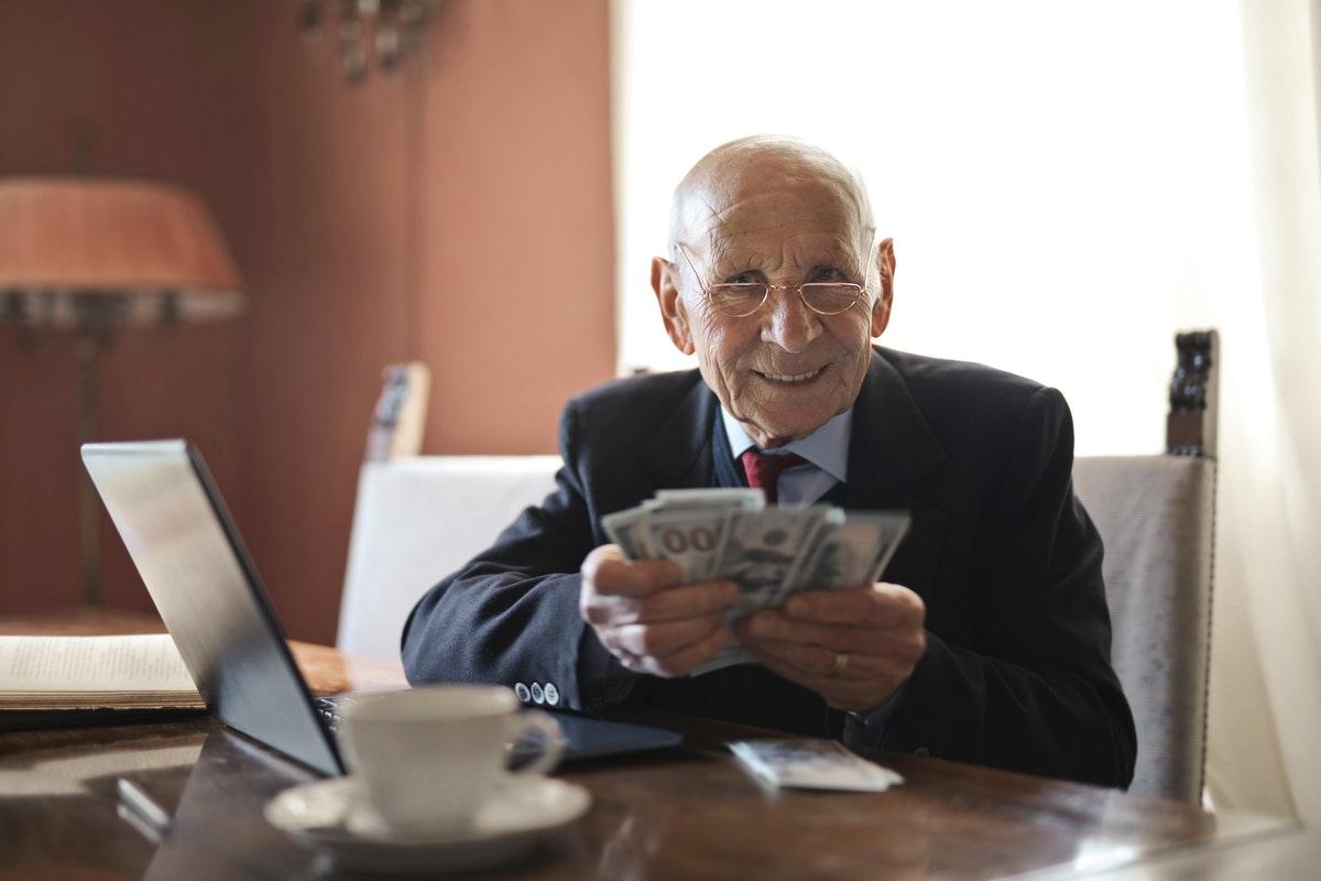Tips To Manage Post Retirement Finances